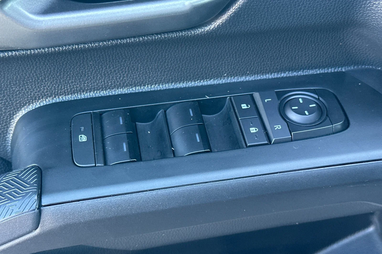2024 Toyota Tacoma TRD Sport - Photo 20