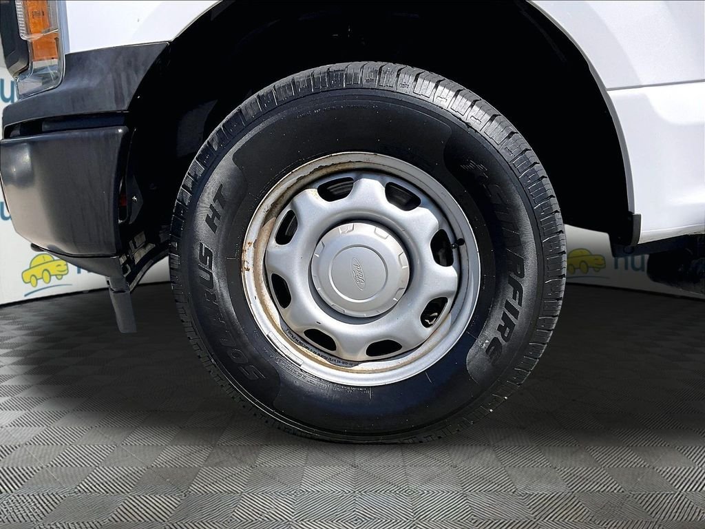 Used 2019 White Ford XL image 7