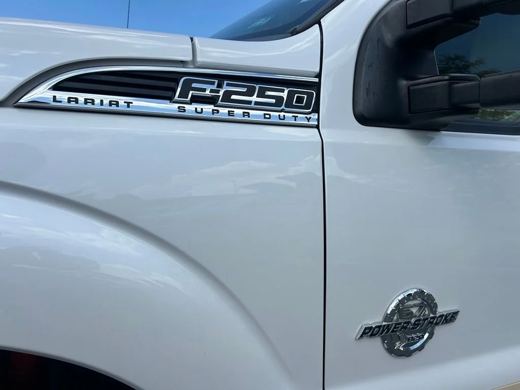 Used 2016 White Platinum Clearcoat Metallic Ford Lariat image 12