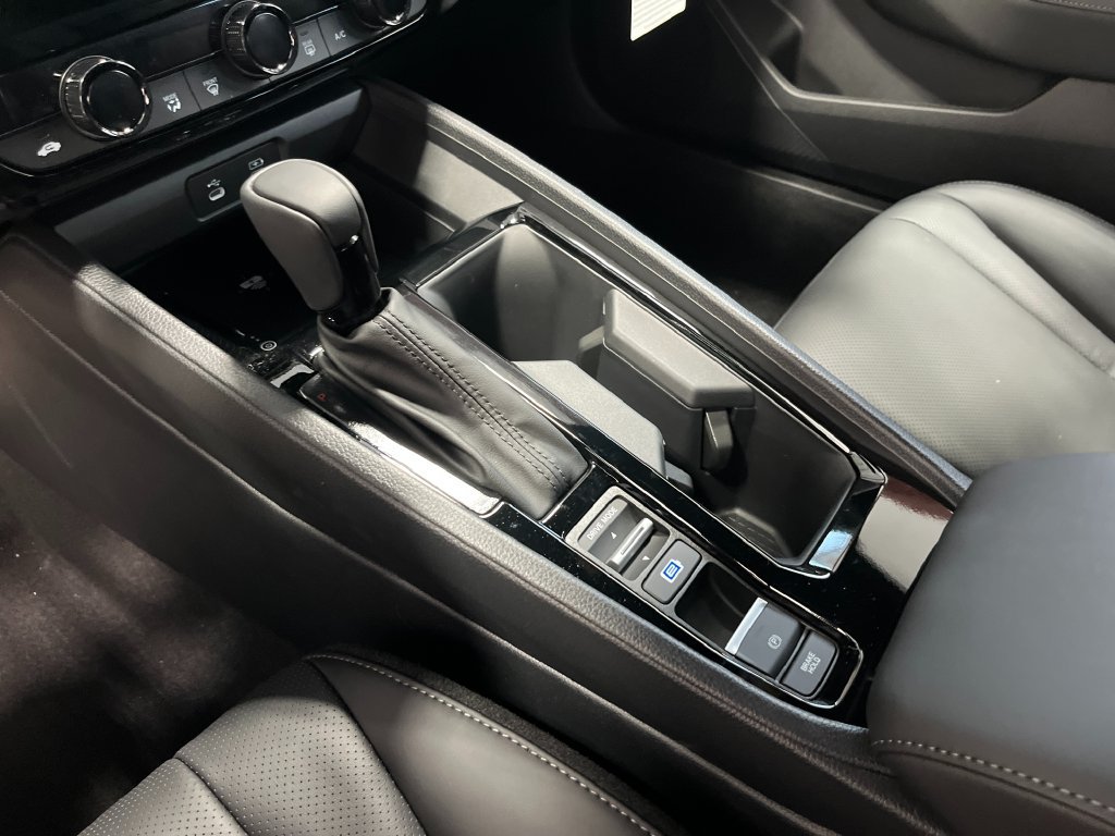 New 2026 Platinum White Pearl Honda Sport-L image 17
