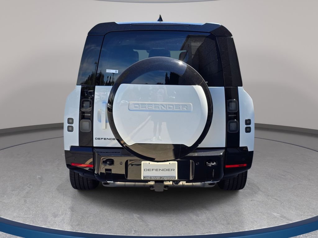 New 2026 Fuji White LAND ROVER X-Dynamic SE image 6