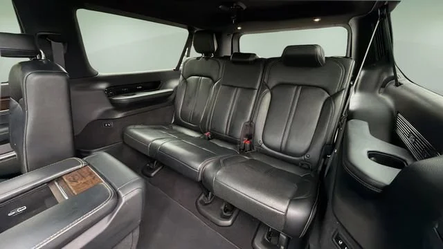 Used 2024 Black Jeep BASE image 33