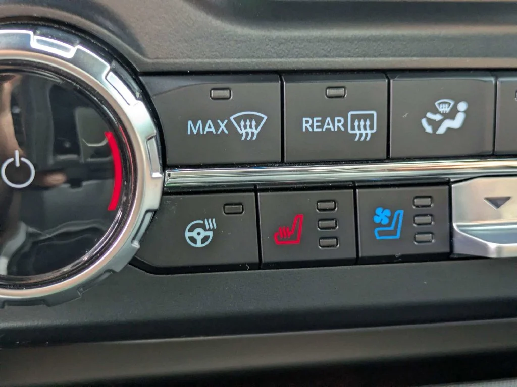 Used 2025 White Ford King Ranch image 25