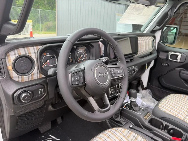 New 2026 Bright White Clearcoat Jeep 85th Anniversary Edition image 20