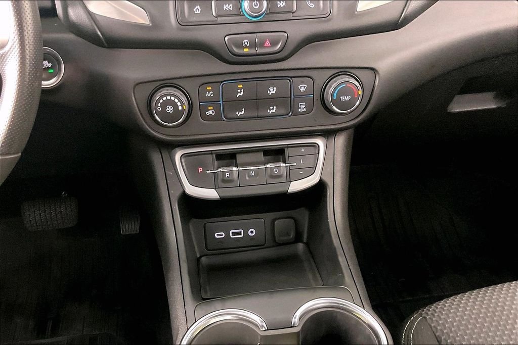 Used 2024 Silver GMC SLE image 7
