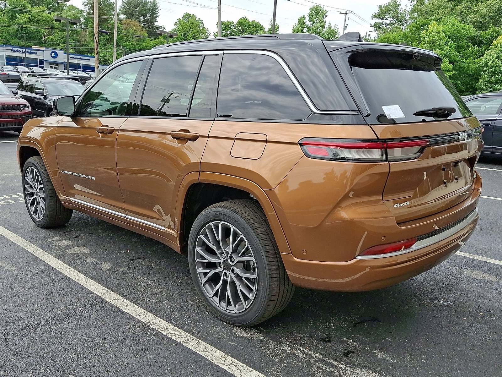 New 2026 Copper Shino Metallic Clear-Coat Exterior Paint Jeep Summit image 4