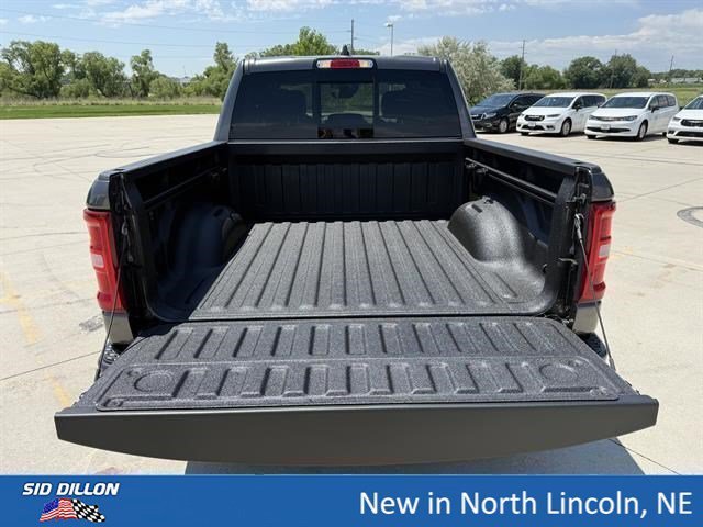New 2026 Granite Crystal Metallic Clear-Coat Exterior Paint RAM Laramie image 7