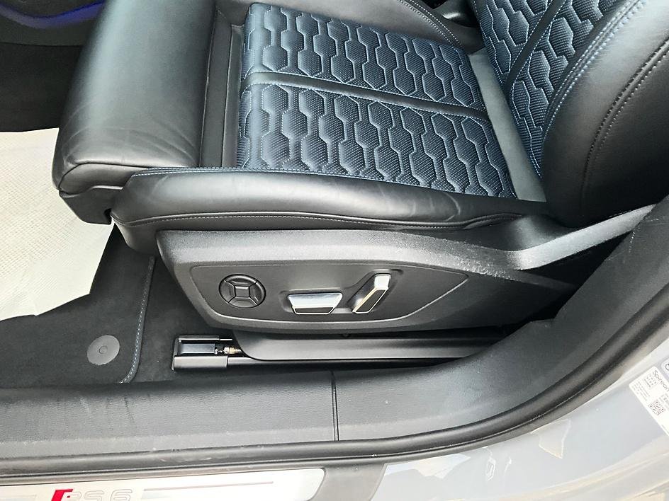 2025 Audi RS 6 Avant Base - Photo 16