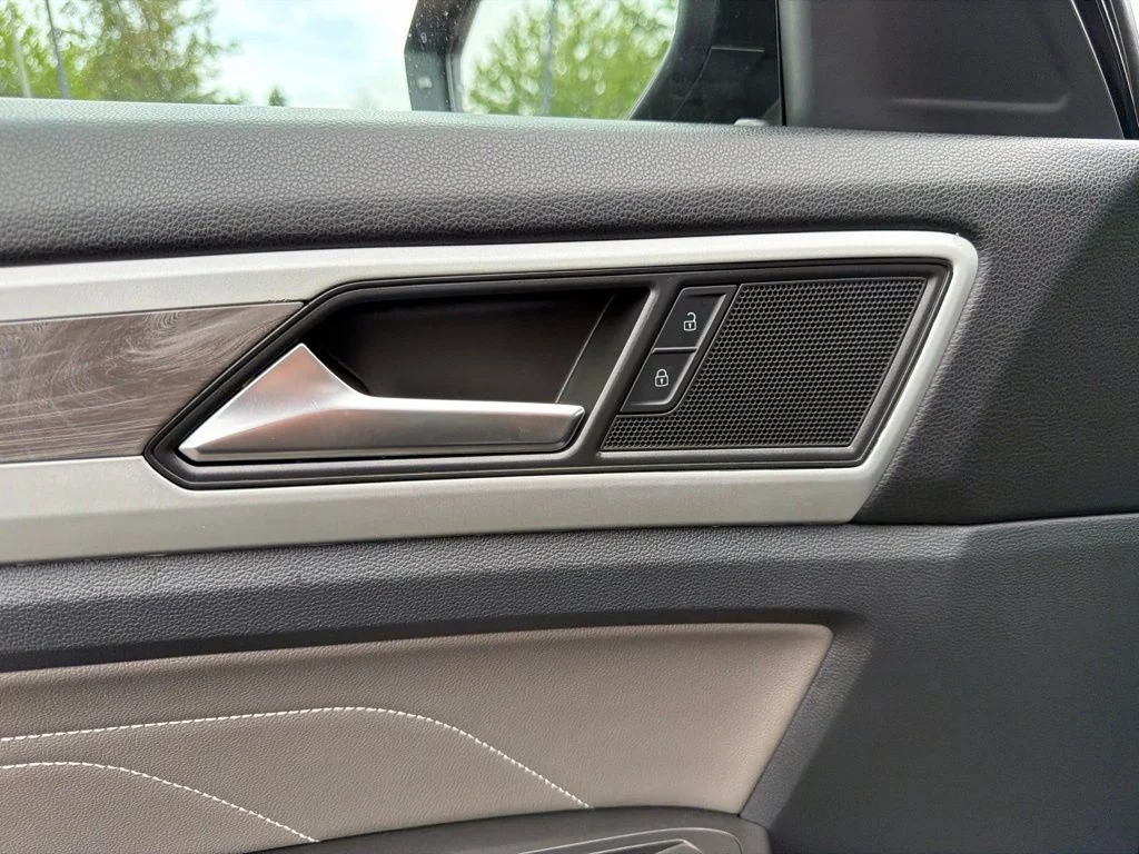 2022 Volkswagen Atlas Cross Sport SE w/Tech - Photo 13