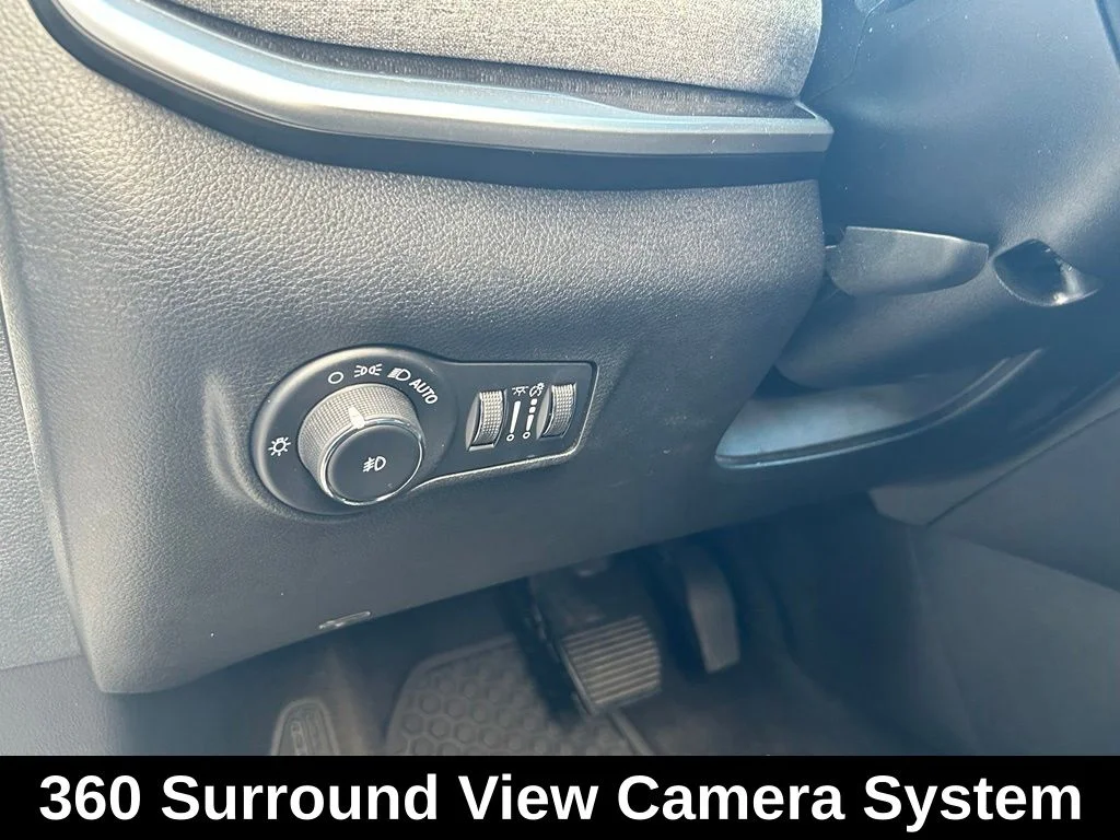 Certified Used 2024 White Jeep Latitude Lux image 18