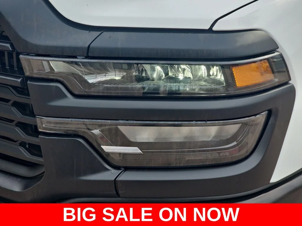 New 2026 Bright White Clearcoat RAM Tradesman image 33