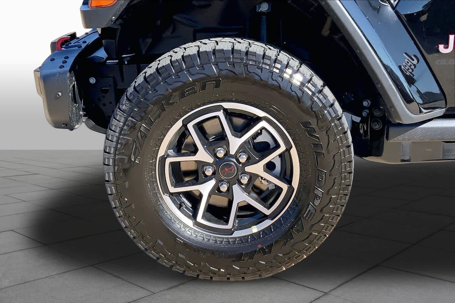 New 2026 Black Clear-Coat Exterior Paint Jeep Rubicon X image 11