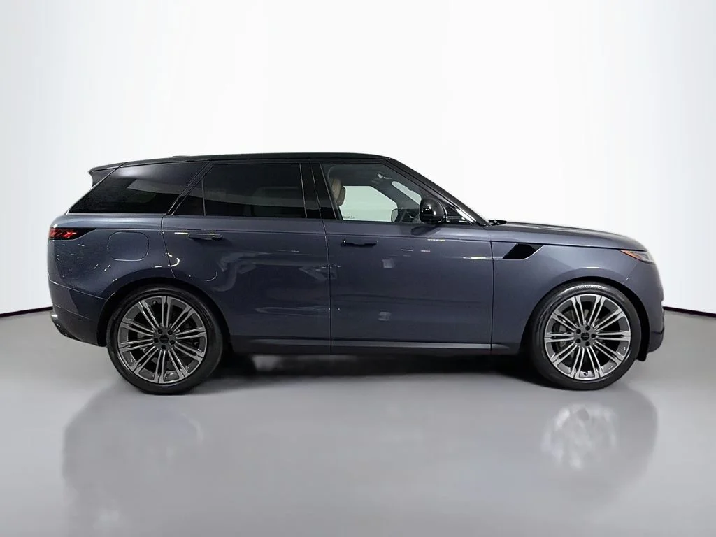New 2026 Varesine Blue Land Rover SE image 4