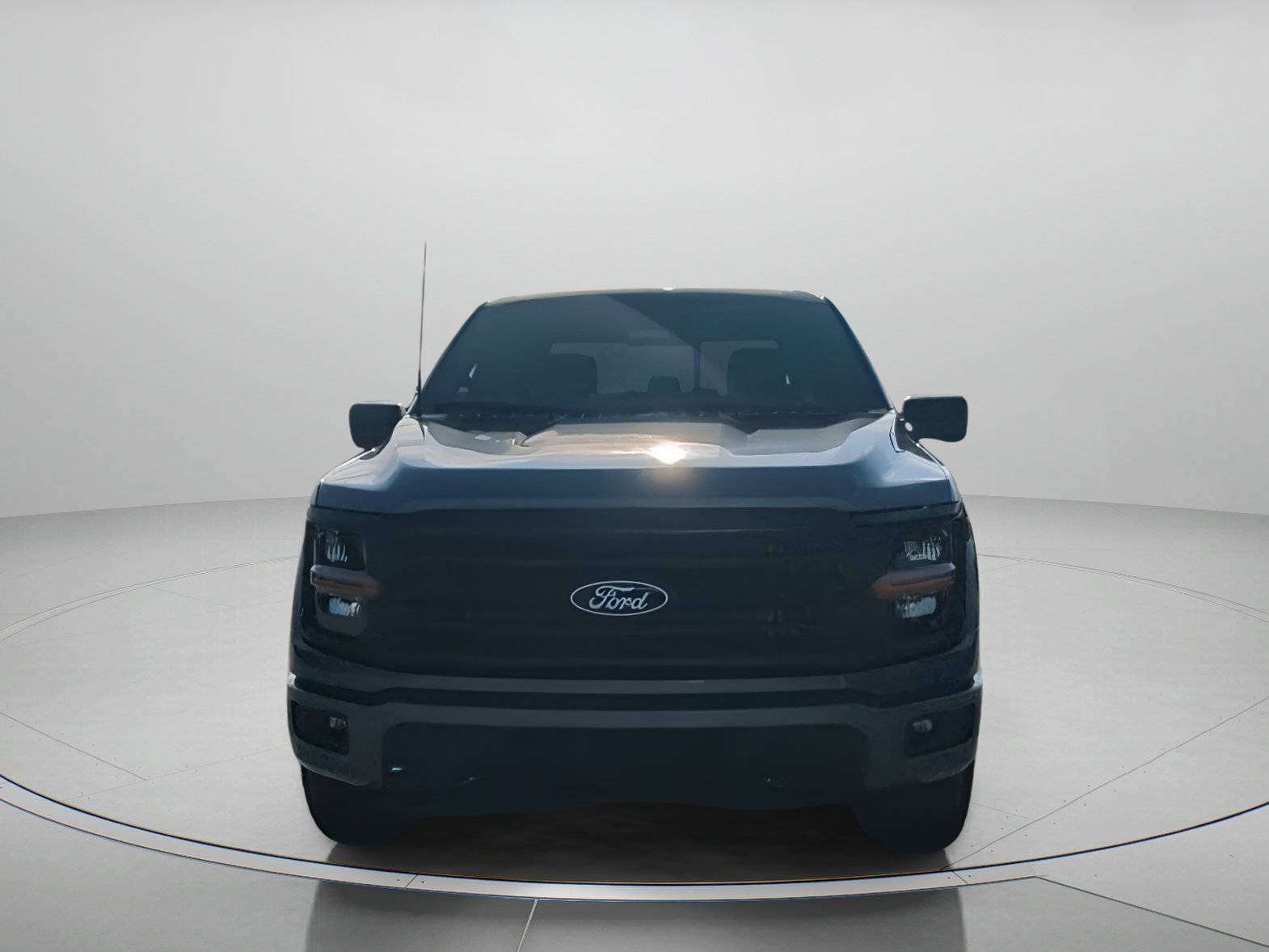 New 2026 Carbonized Gray Metallic Ford XLT image 6