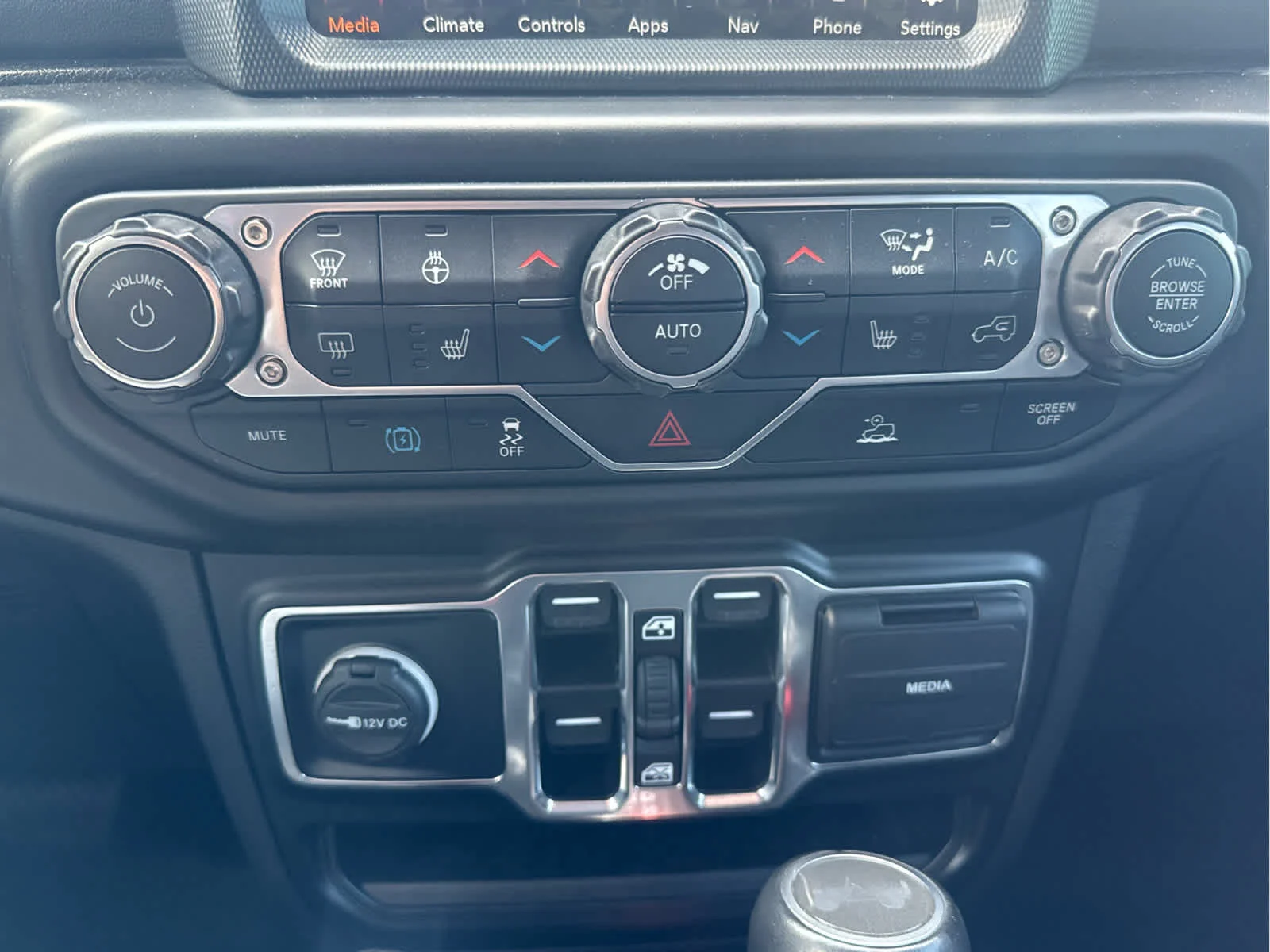 Used 2022 Limited Edition Tuscadero Pearlcoat Jeep Unlimited Sahara image 18