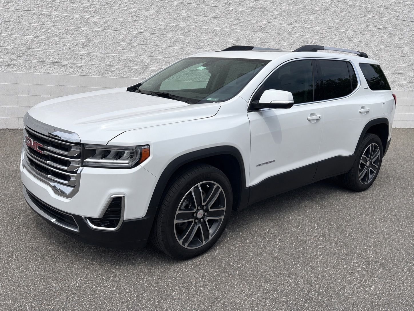 2023 GMC Acadia SLT FWD's photo