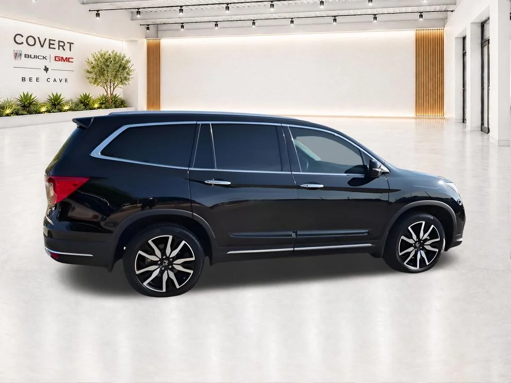 Used 2022 Black Honda Touring image 15