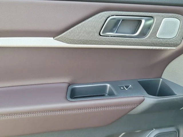 New 2026 Carbonized Gray Metallic Ford Platinum image 13