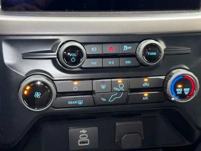 New 2026 Oxford White Ford XLT image 22