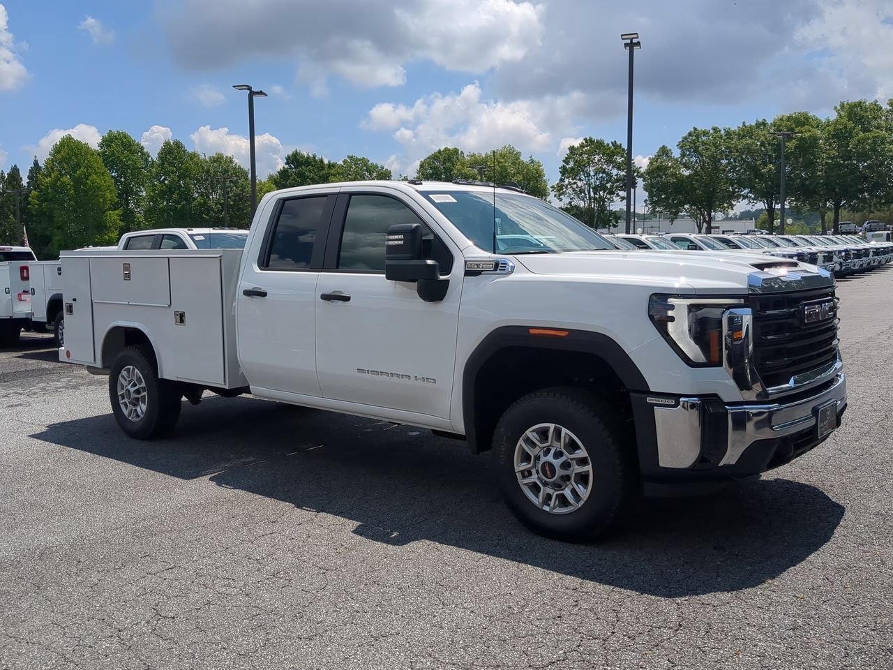 New 2026 Summit White GMC Pro image 2