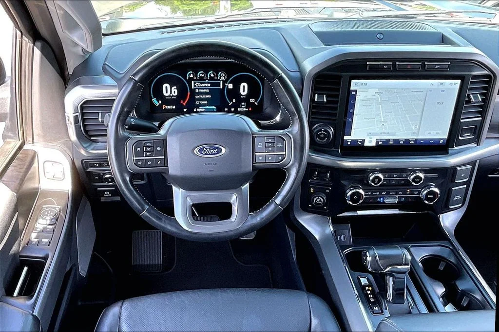 Used 2022 Blue Ford Lariat image 4
