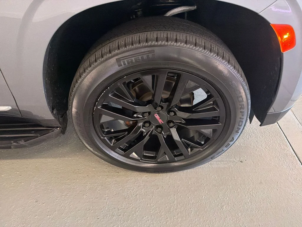 Used 2021 Gray GMC SLT image 5