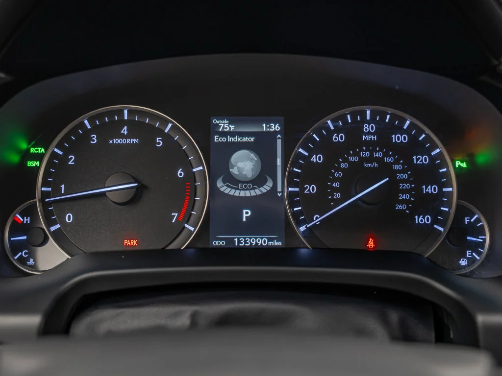 Used 2019 Eminent White Pearl Lexus 350L image 32