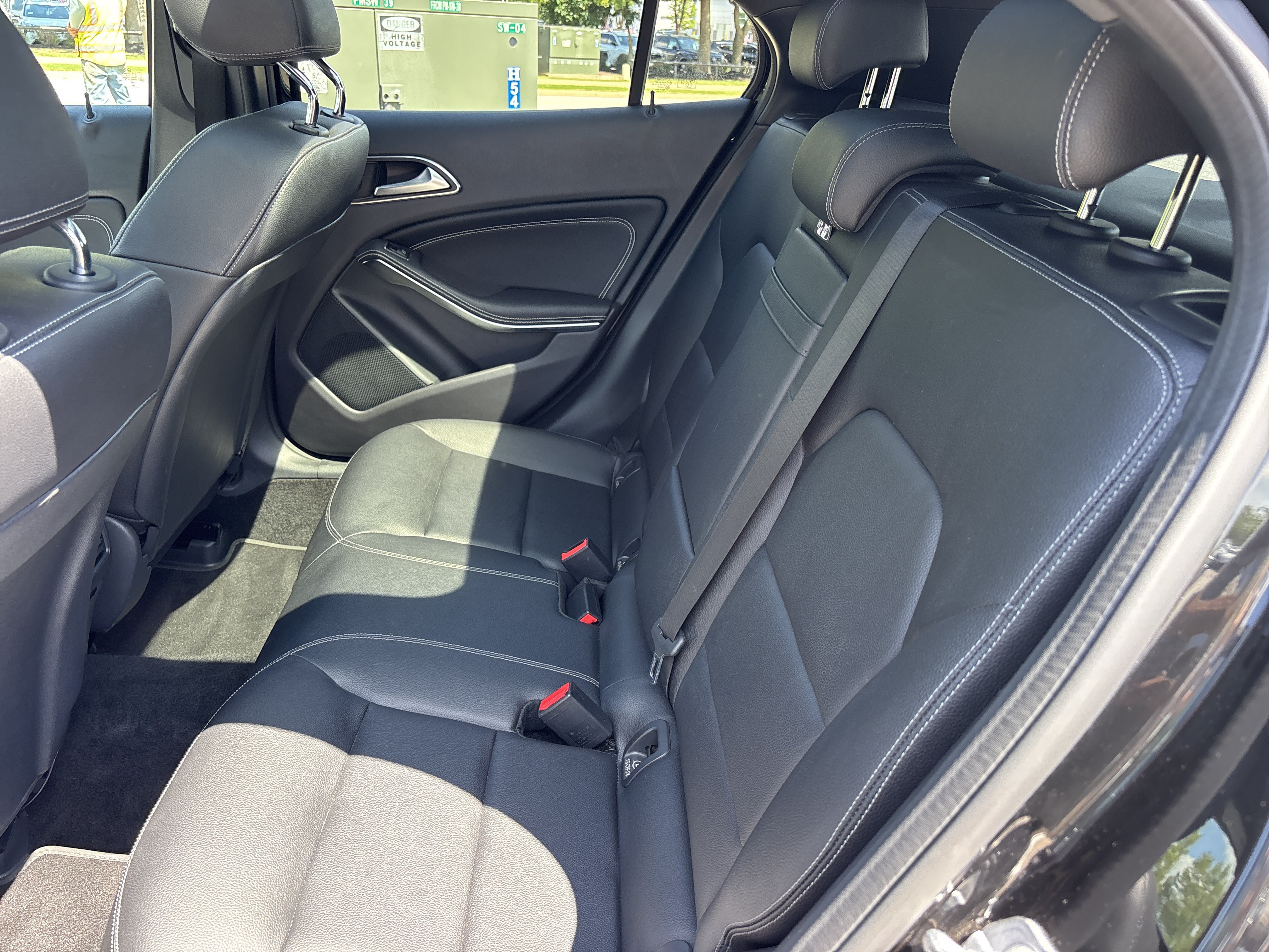 Used 2019 Cosmos Black Metallic Mercedes-Benz GLA 250 4Matic image 16