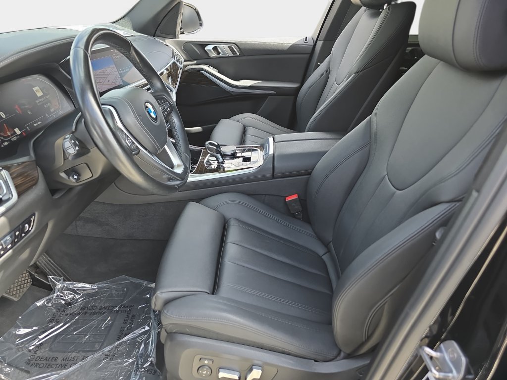 Used 2020 Black BMW sDrive40i image 18