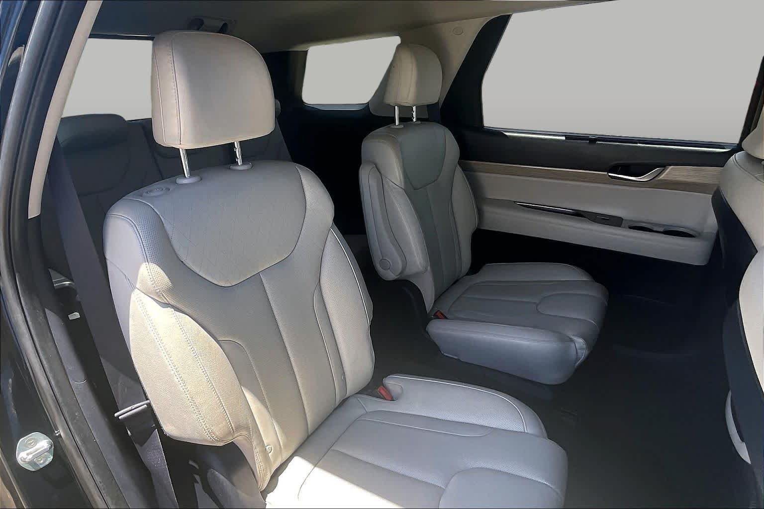 Used 2022 Abyss Black Pearl Hyundai SEL image 18
