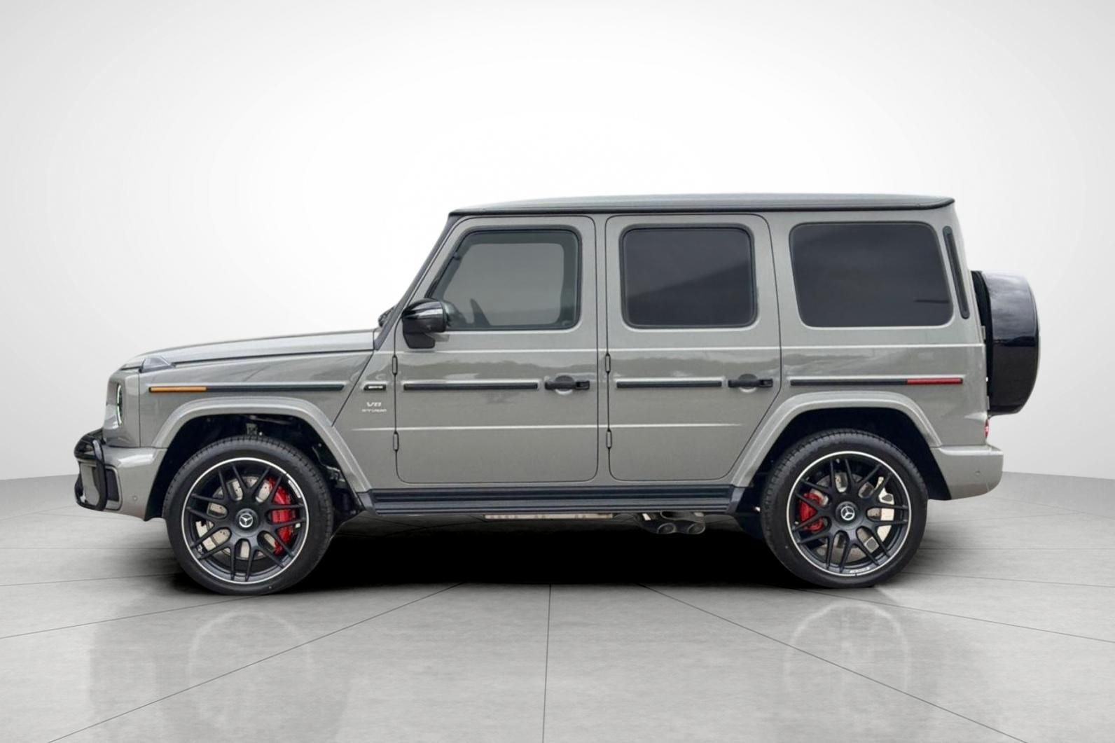 New 2026 MANUFAKTUR Arabian Grey Non- Metallic Mercedes-Benz G 63 AMG® image 33