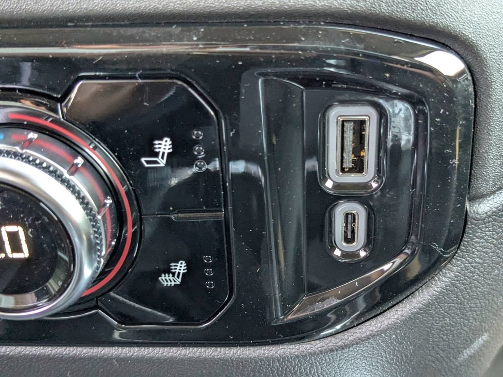 New 2026 Onyx Black GMC Elevation image 22