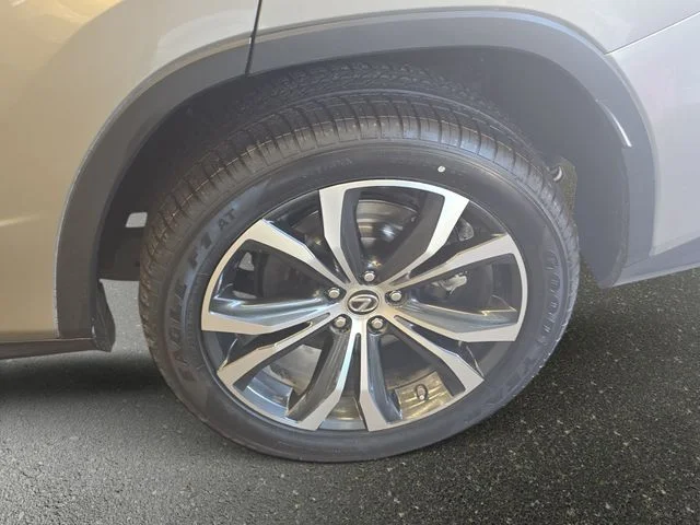Used 2022 Silver Lexus 350 image 36