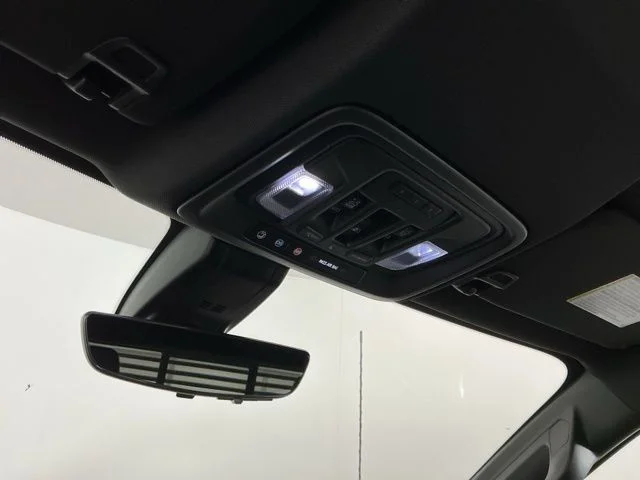 Used 2022 Black Chevrolet High Country image 23