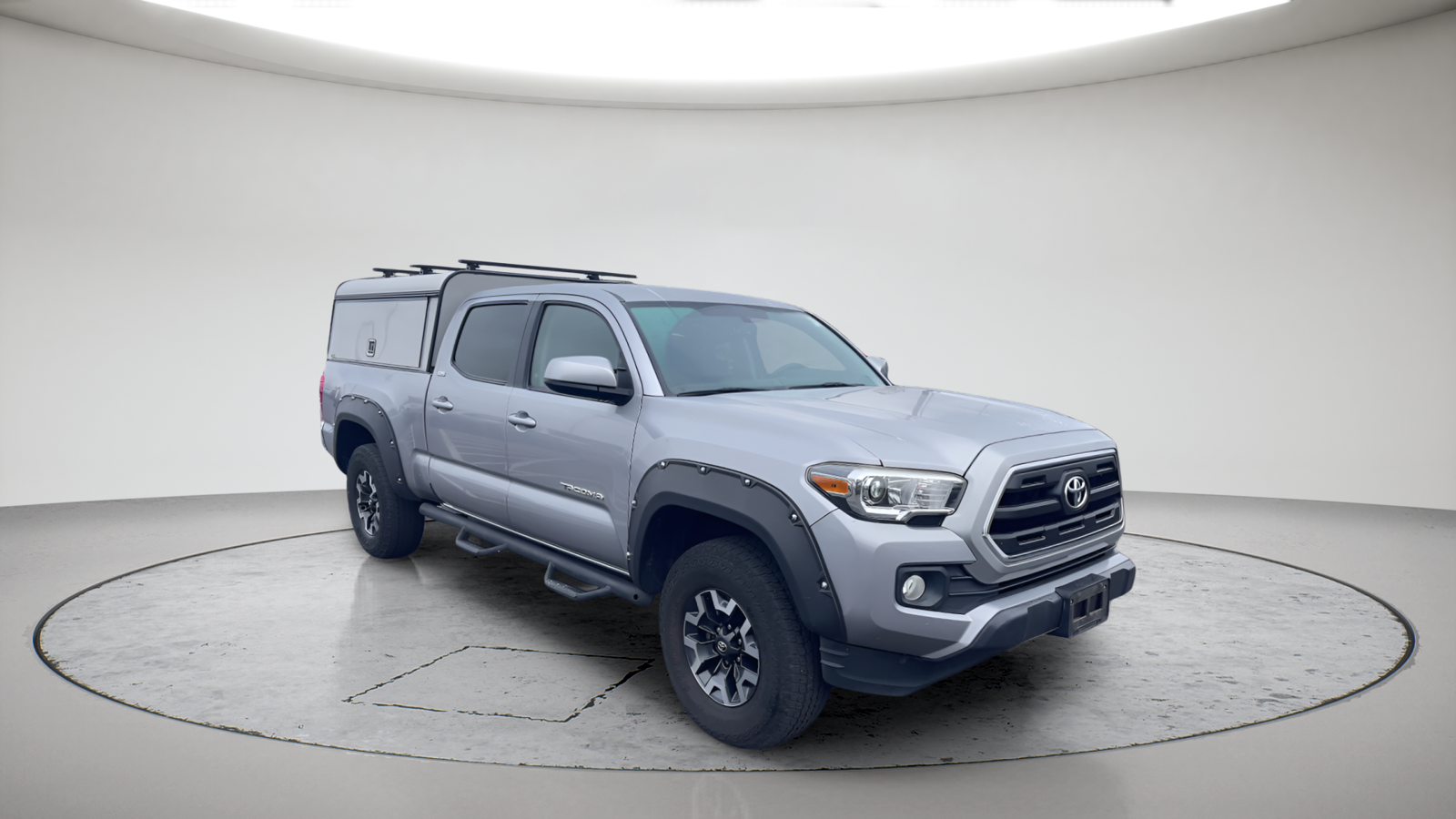 Used 2017 Silver Sky Metallic Toyota SR5 image 3