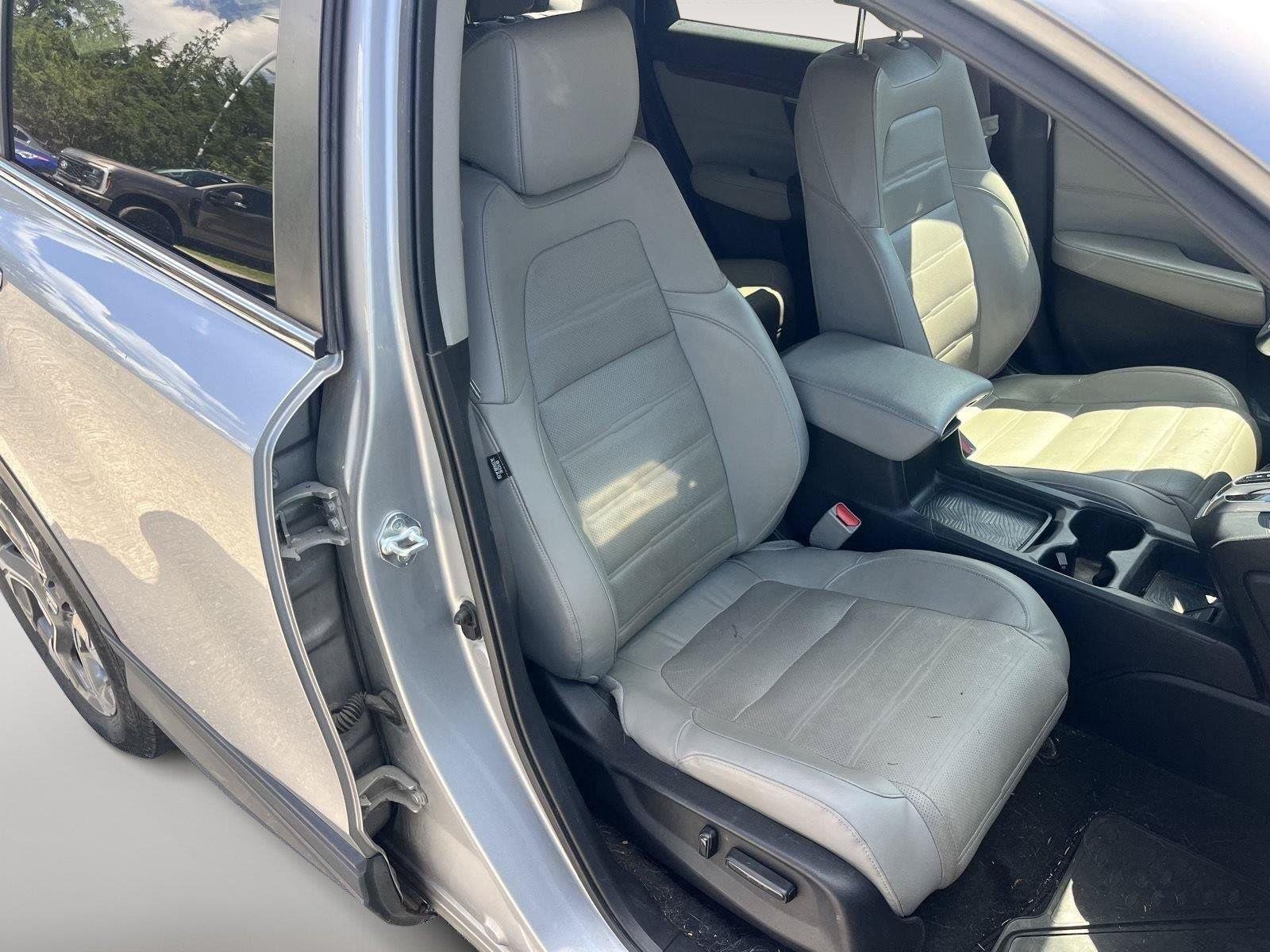 Used 2019 Lunar Silver Metallic Honda EX-L image 18