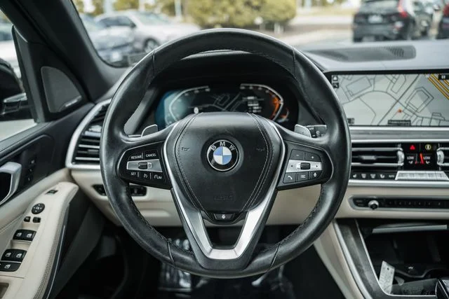 Used 2021 Brown BMW xDrive40i image 36