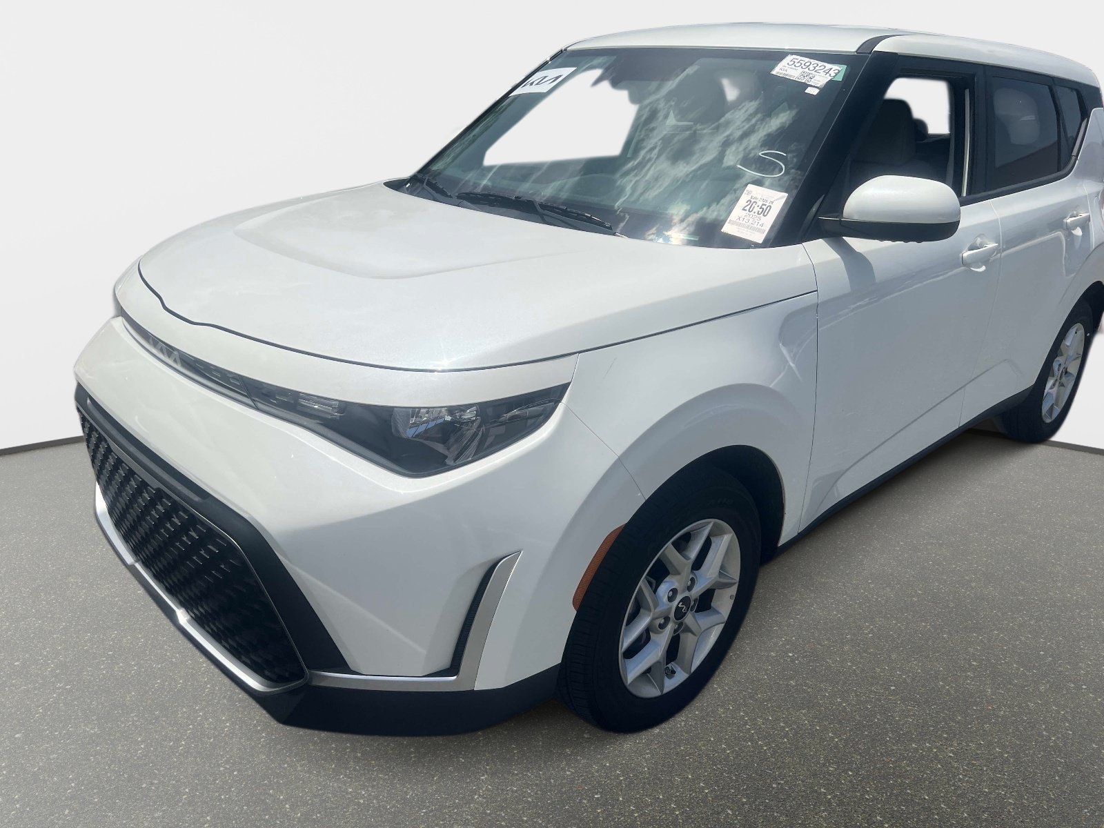 Used 2025 White Kia LX image 2