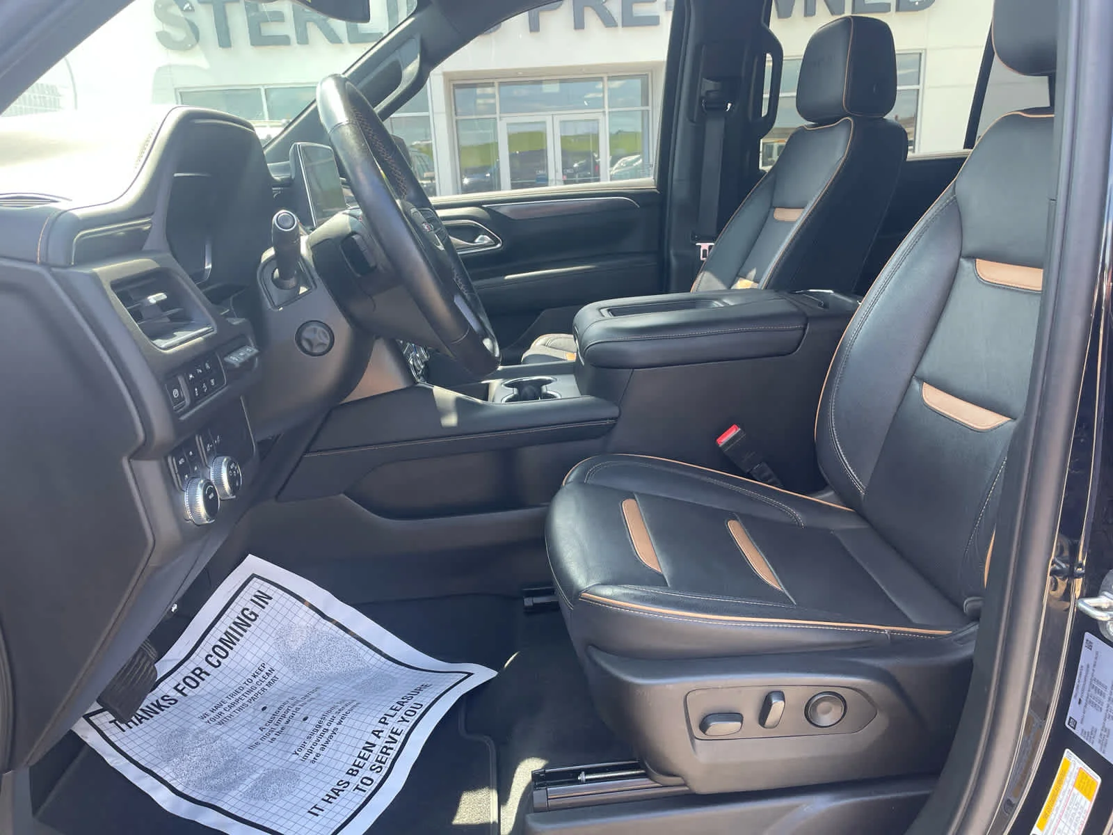 2023 GMC Yukon AT4 - Photo 9