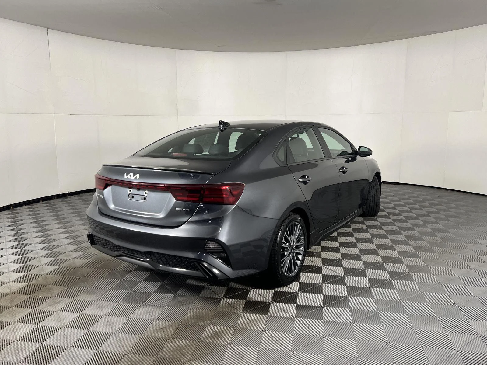 Used 2023 Gy Kia GT-Line image 5