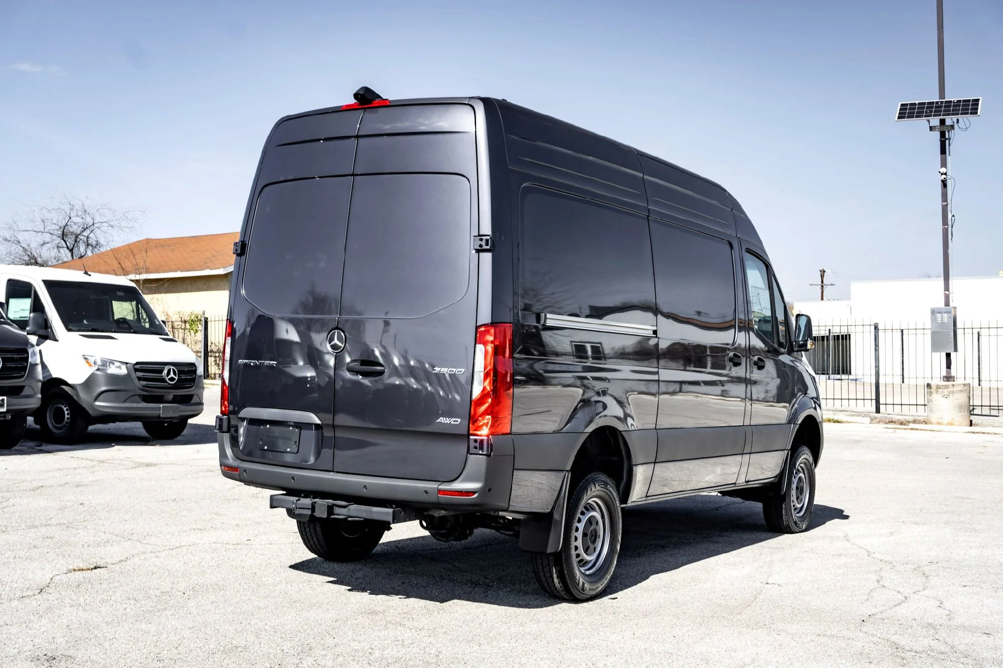 New 2025  Mercedes-Benz Cargo 144 WB image 4