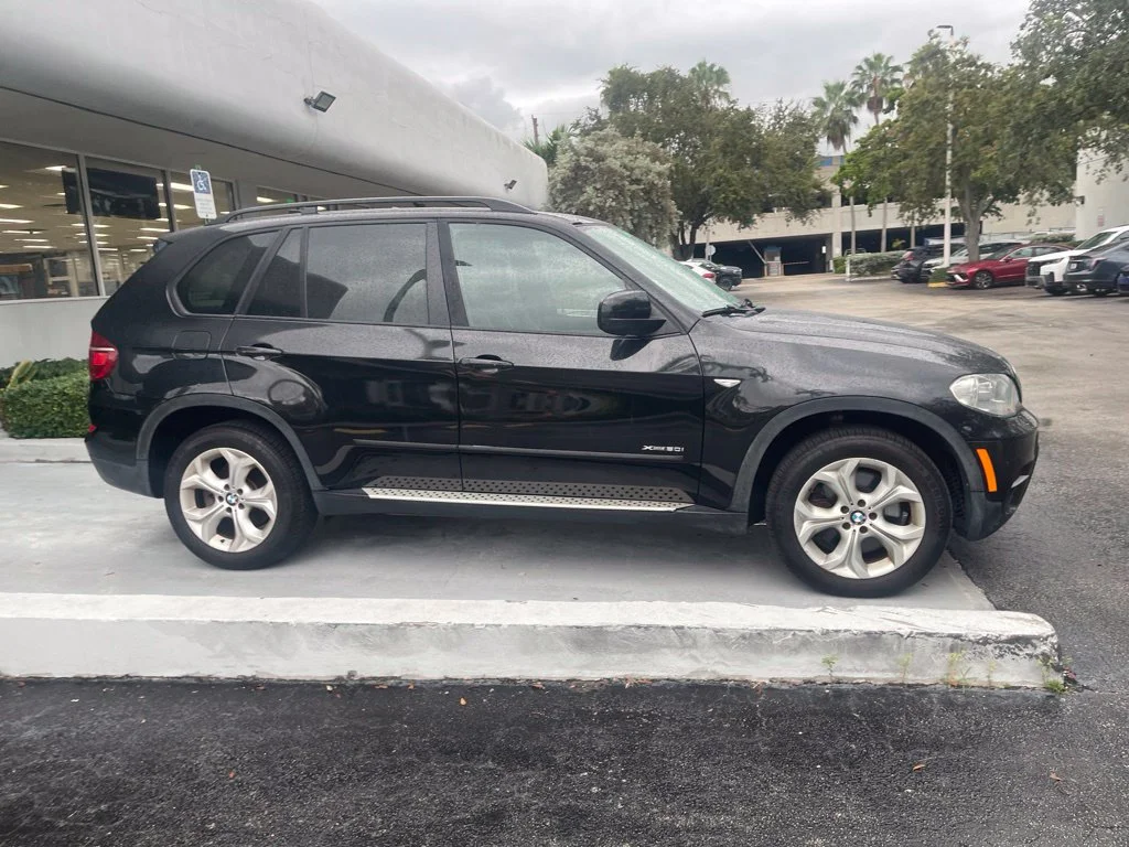 Used 2013 Black BMW xDrive50i image 4