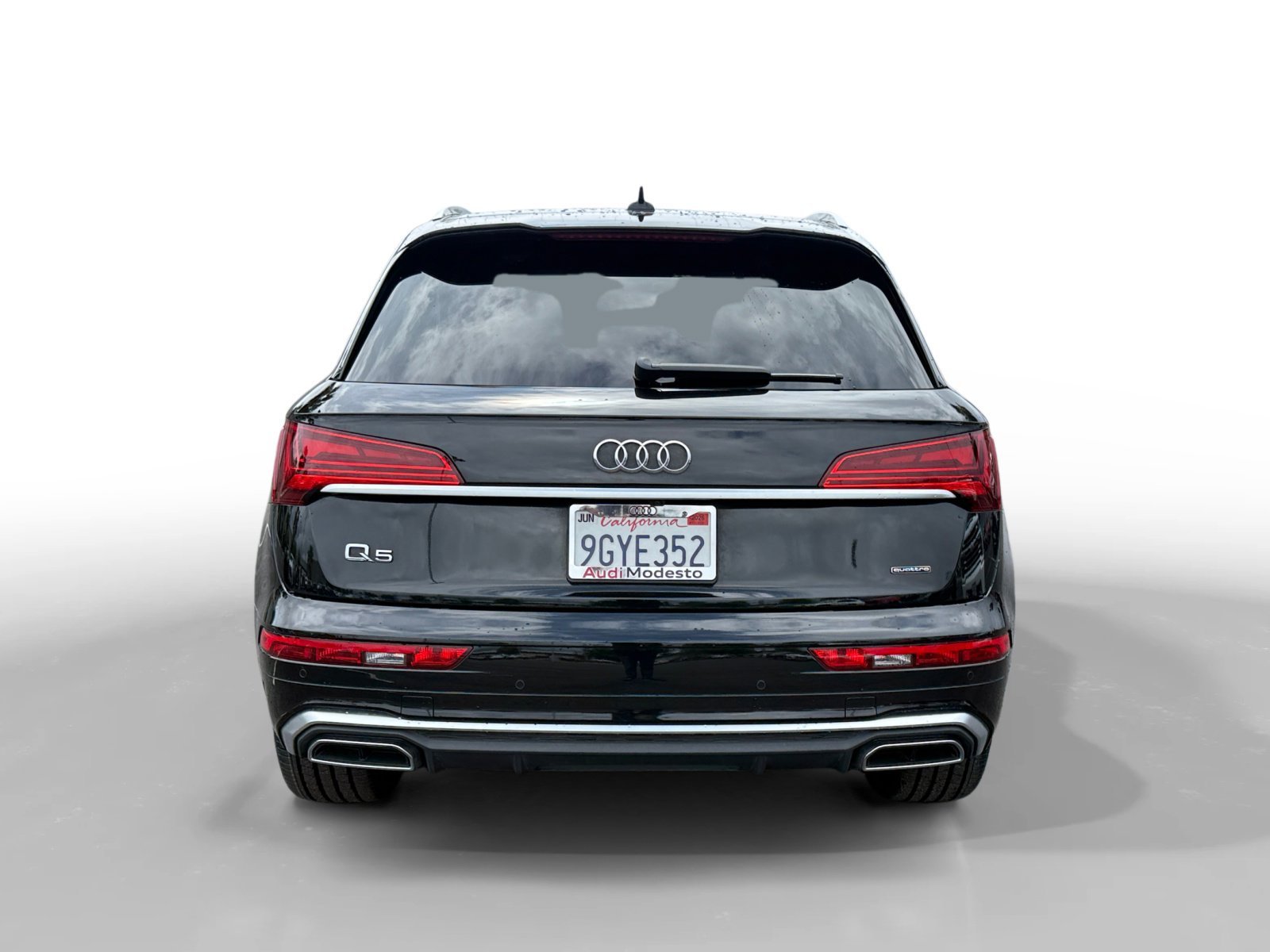 Used 2023 Black Metallic Audi 45 S line Premium image 4