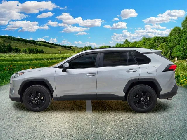 Certified Used 2021 Silver Toyota XLE image 3