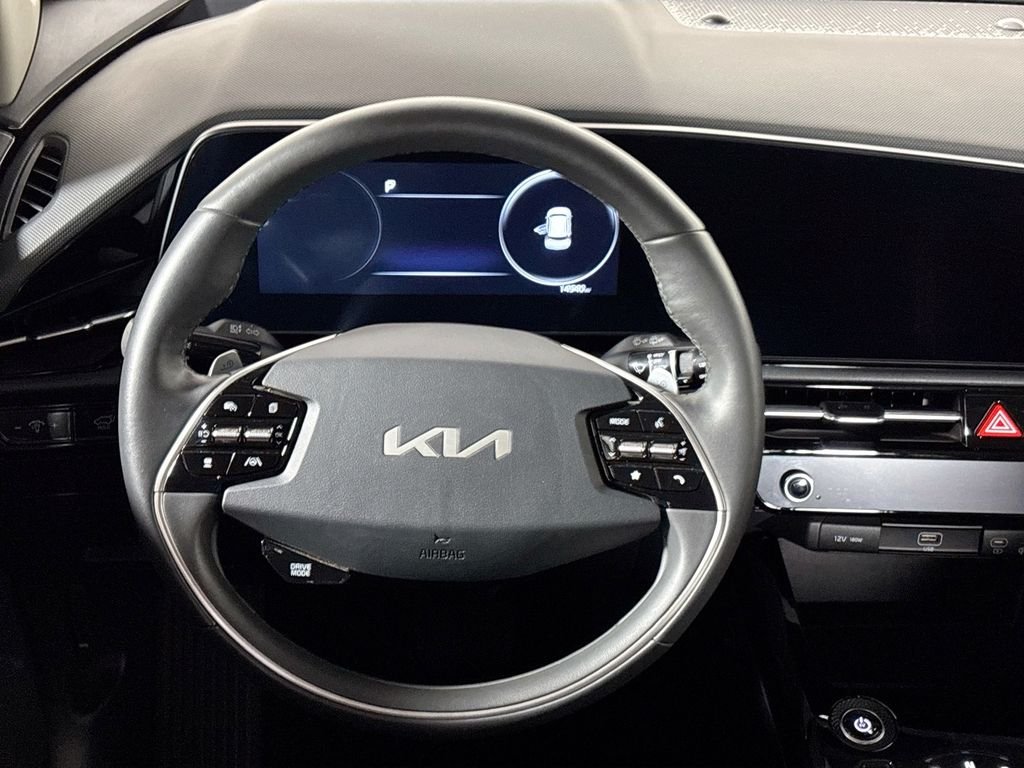 Used 2024 Gray Kia Wind image 13