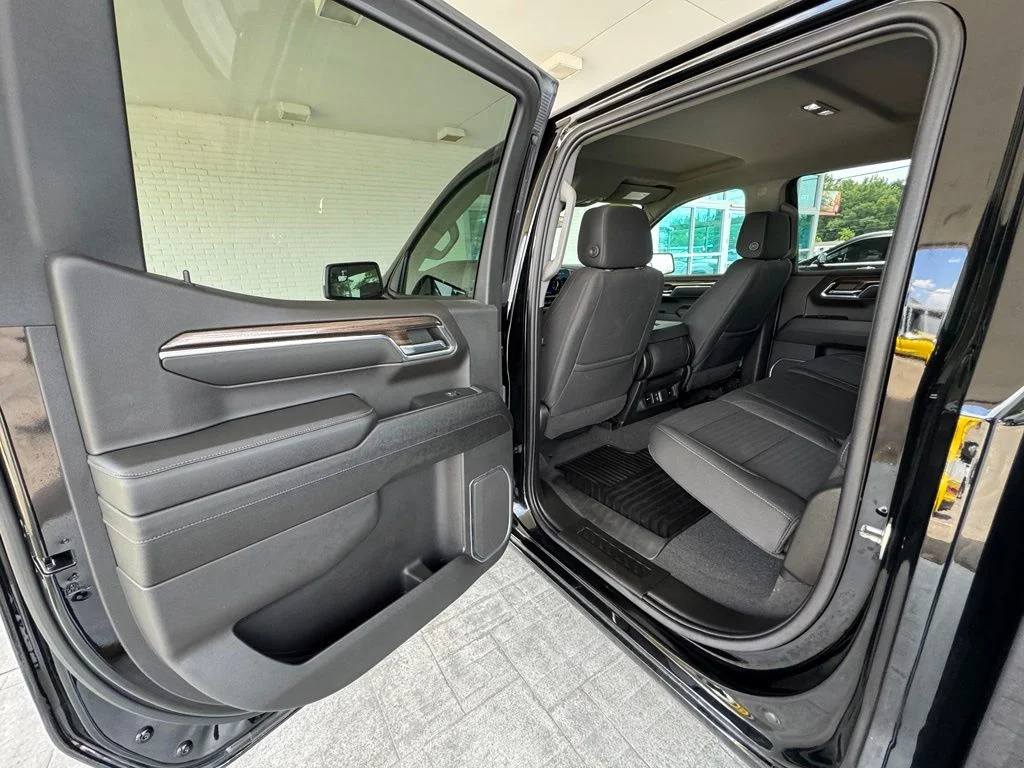 Used 2023 Black Chevrolet LT image 20
