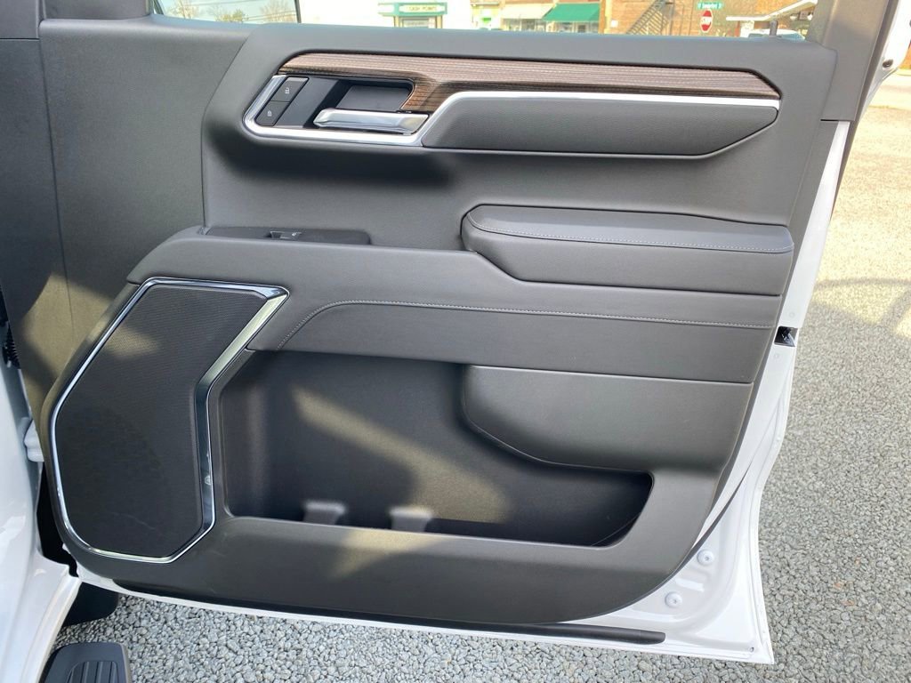 2025 Chevrolet Silverado 1500 LT - Photo 21