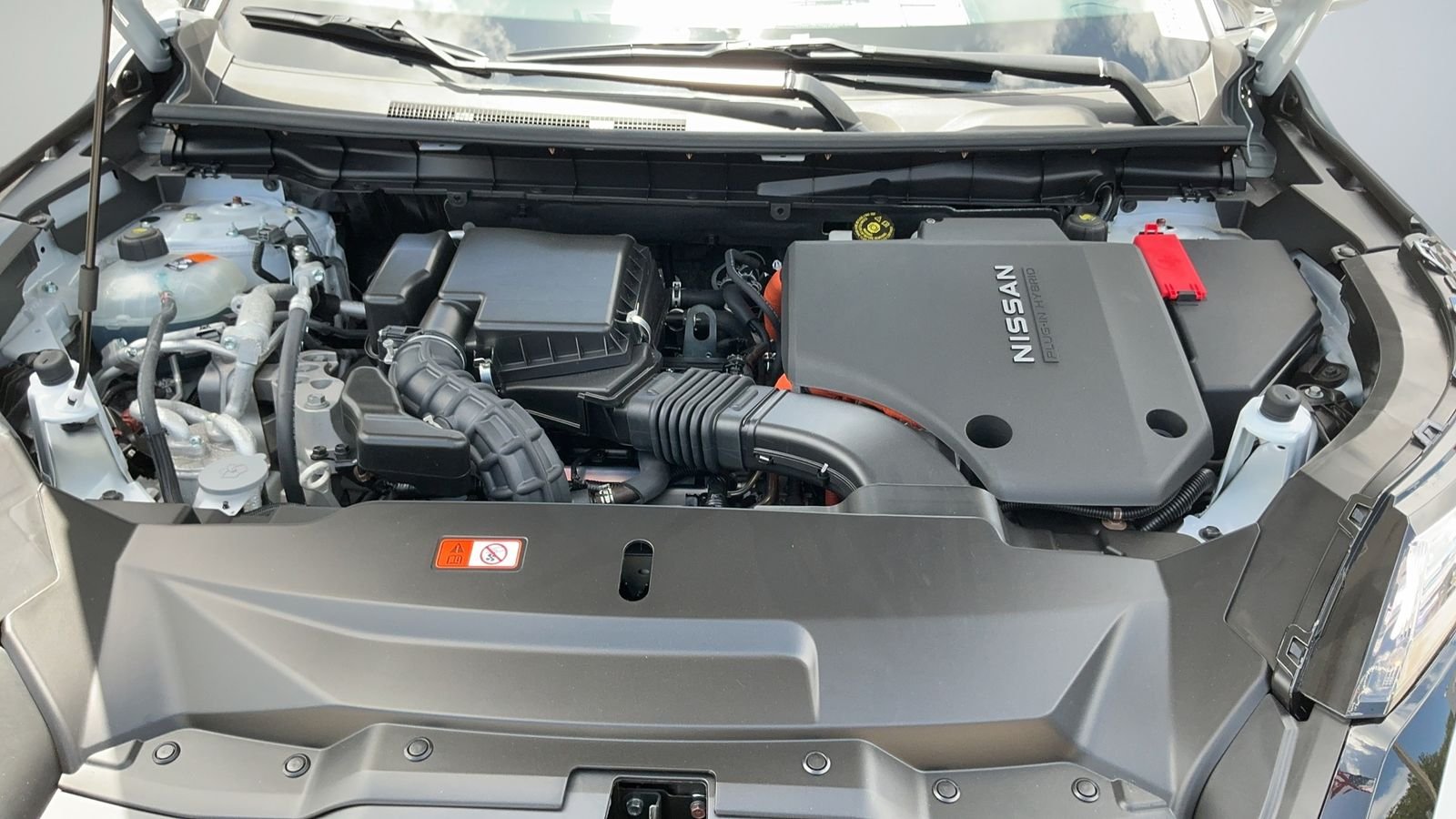 New 2026 White Nissan SL image 48