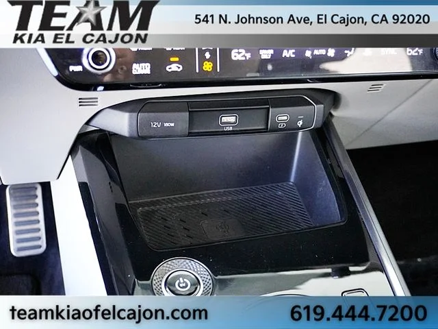 Certified Used 2023 White Kia Wave image 30