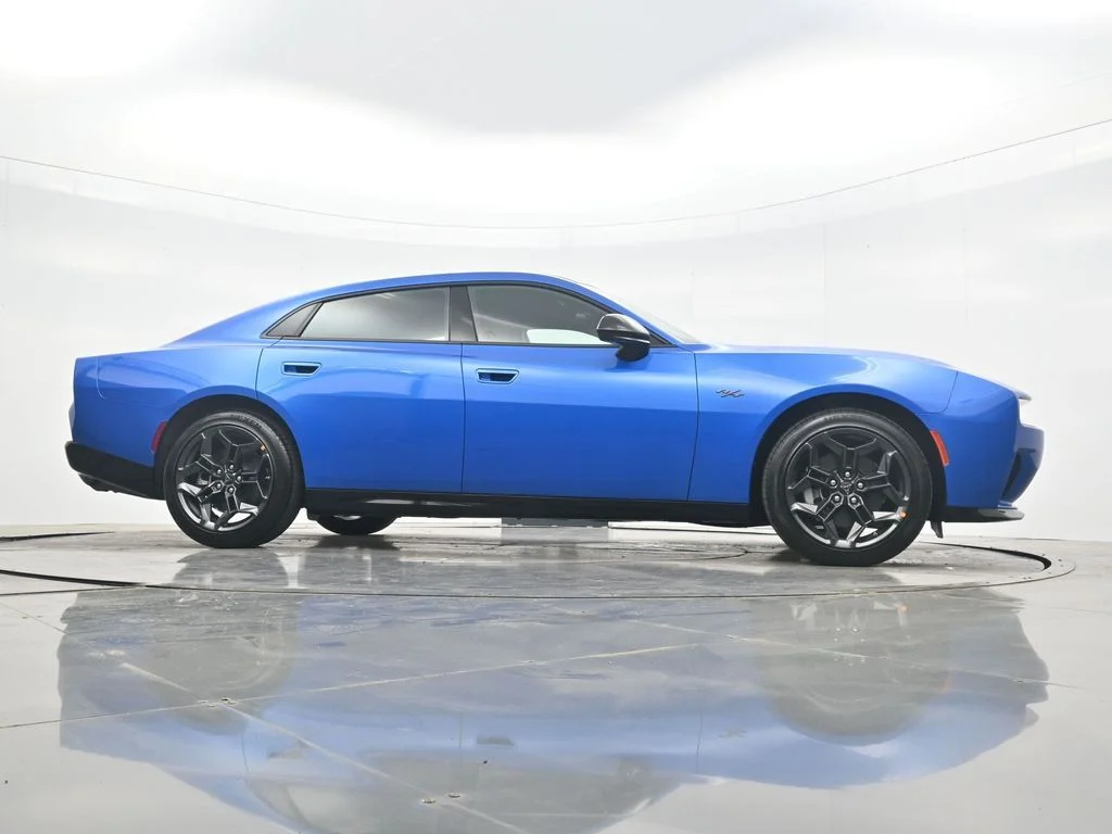 New 2026 Bludicrous Exterior Paint Dodge R/T image 37